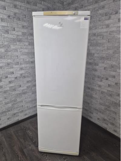 Холодильник INDESIT ES 18